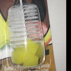 Bottle Brush SpongeBob Squarepants NEW Nipple Cleaning Swivel Action Lot of 2